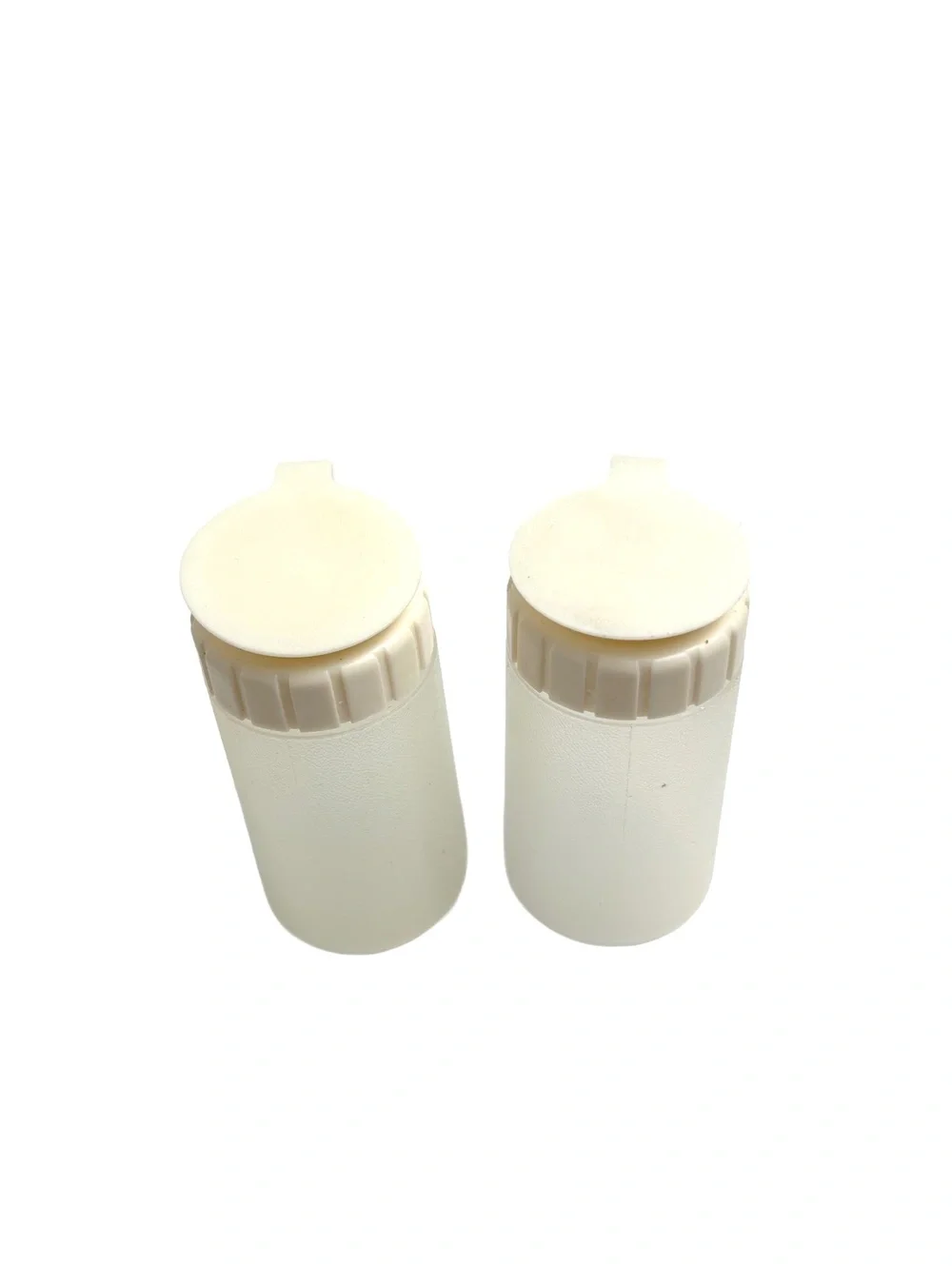 Set of Two Rubbermaid Vintage Clear Plastic Spice Shakers with Flip-Top Lids